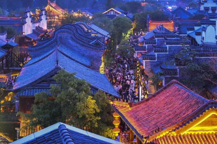【台儿庄高铁三日游】枣庄台儿庄古城、沂水竹泉村、天谷地下画廊、兰陵压油沟、国家农业公园 【台儿庄高铁三日游】枣庄台儿庄古城、沂水竹泉村、天谷地下画廊、兰陵压油沟、国家农业公园