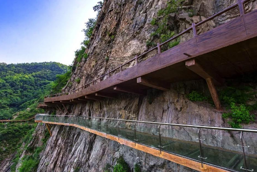 青岛周边好玩的线路推荐——穿越九仙山、孙膑书院、玻璃栈道漂流一日游 青岛周边好玩的线路推荐——穿越九仙山、孙膑书院、玻璃栈道漂流一日游