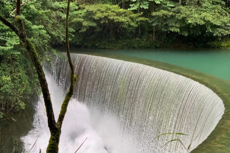 【畢業季旅游推薦---貴州】黃果樹大瀑布,龍宮,荔波大小七孔,青巖古鎮,西江千戶苗寨,雙飛6日游 【畢業季旅游推薦---貴州】黃果樹大瀑布,龍宮,荔波大小七孔,青巖古鎮,西江千戶苗寨,雙飛6日游